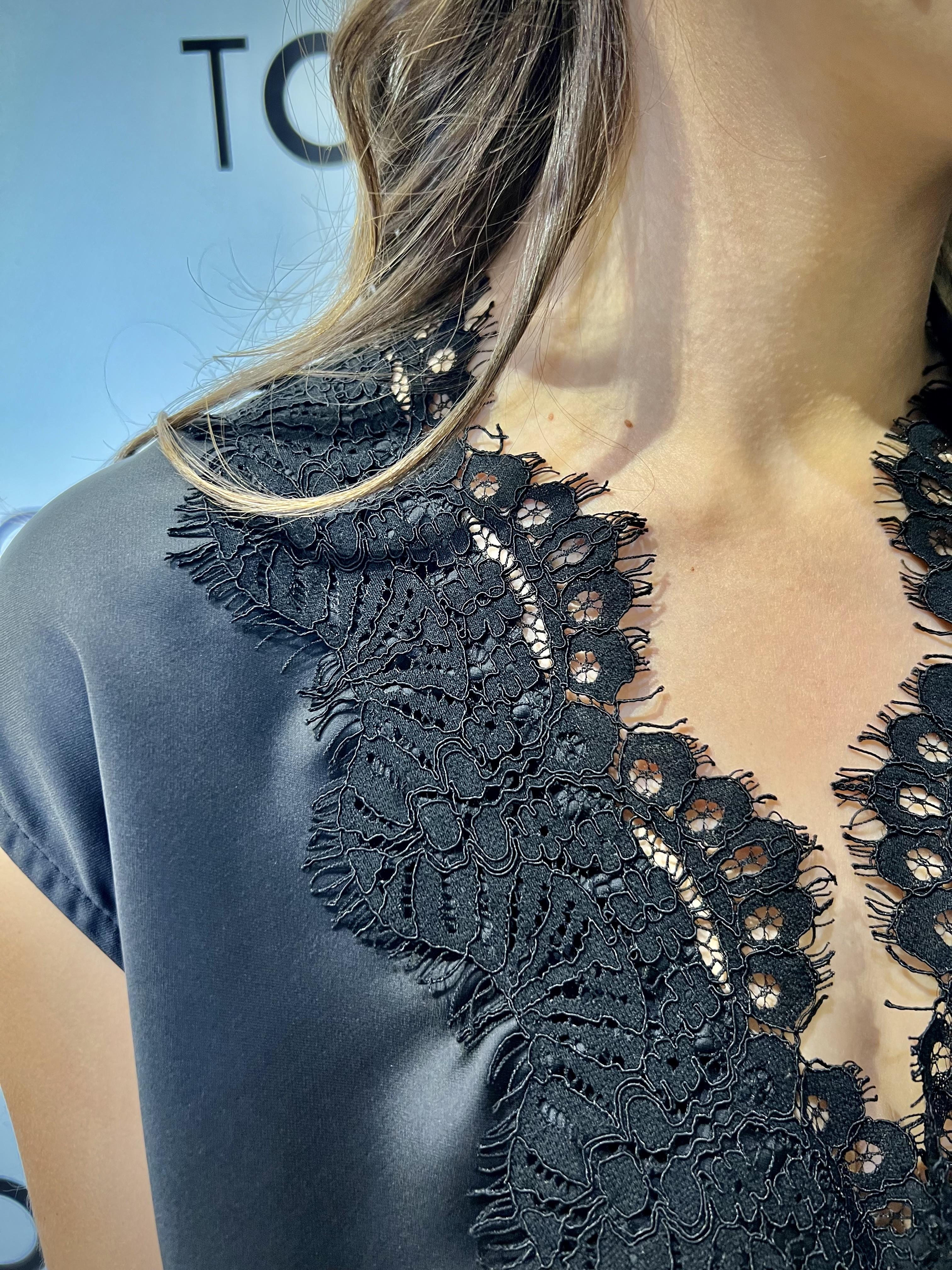 top con pizzo tensione in W25T447NERO TENSIONE IN