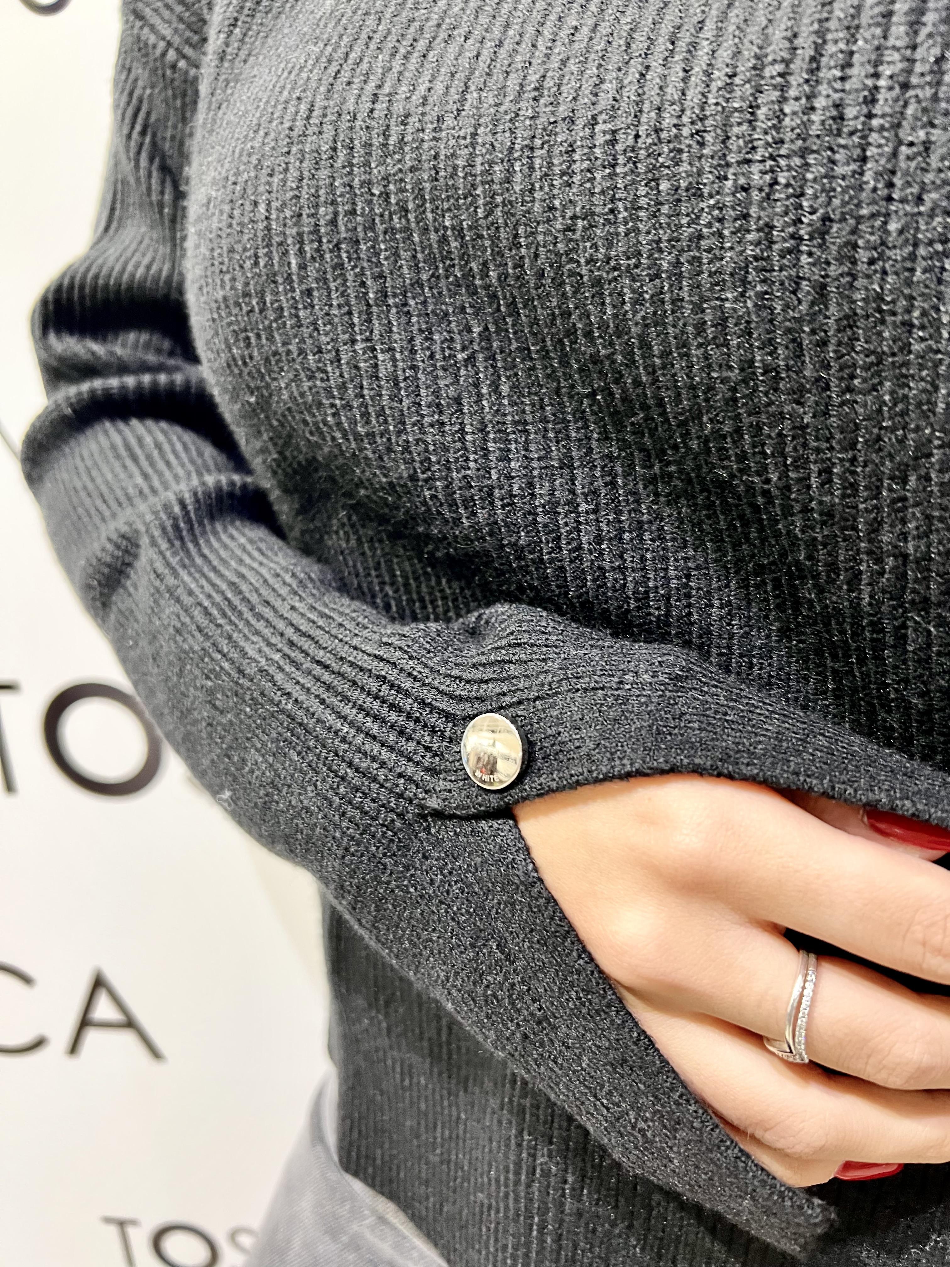 maglia con collo a cratere spacchi e bottoni WW20116NERO WHITE WISE