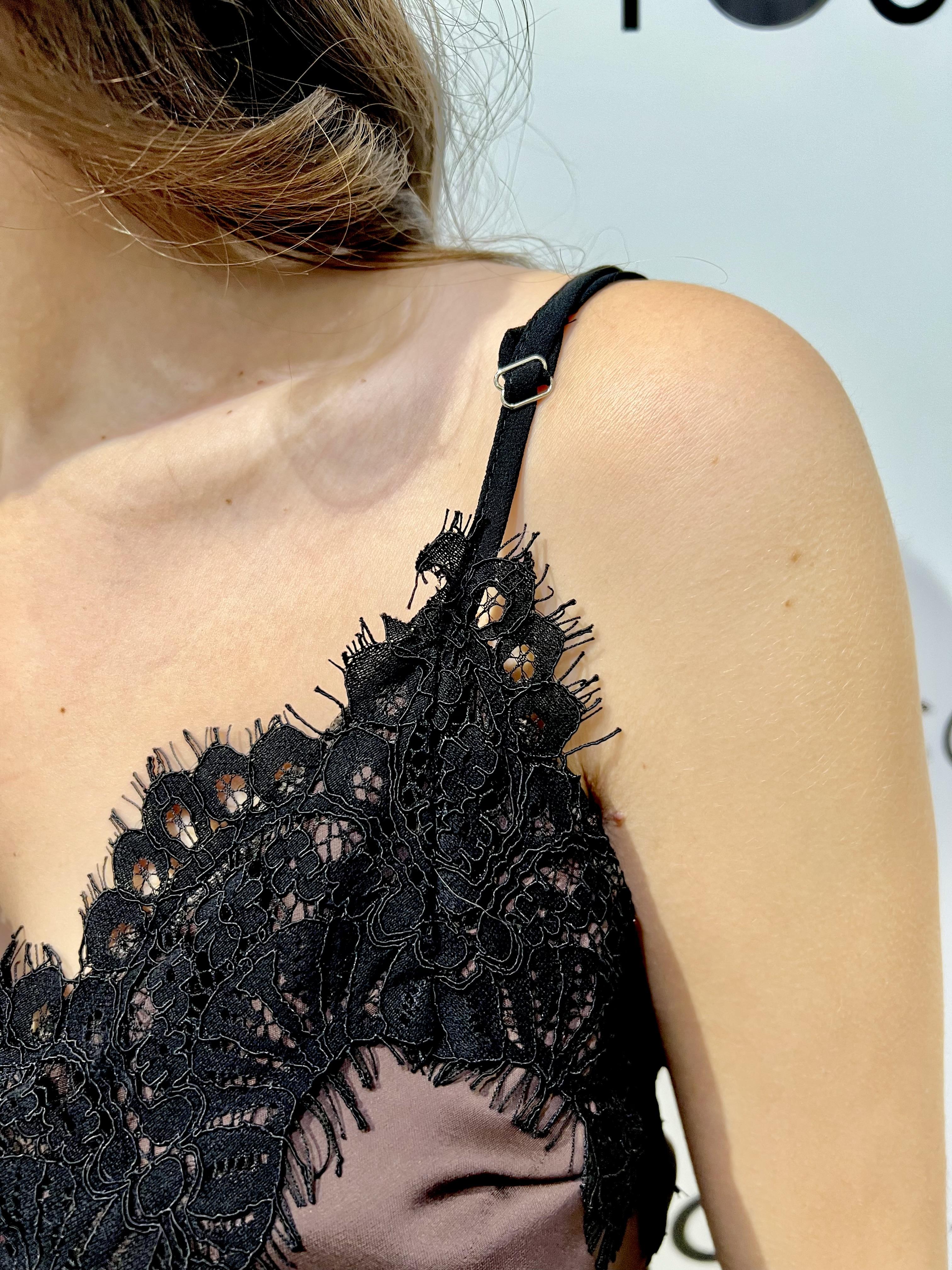 top in raso con pizzo RVS-P019MORO HAVEONE