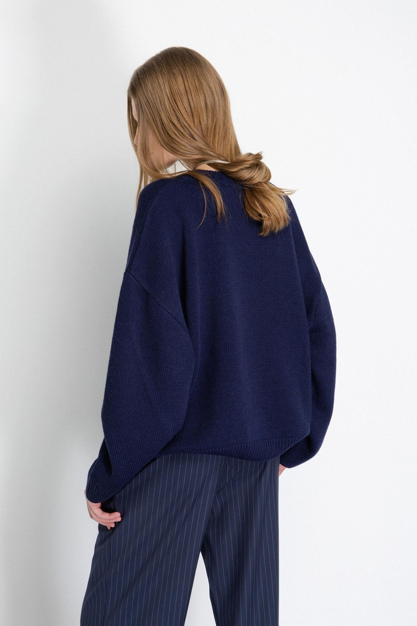 pullover paricollo in maglieria con ricamo logo blu gaëlle paris GAABW07115MBFI0001BLU GAELLE