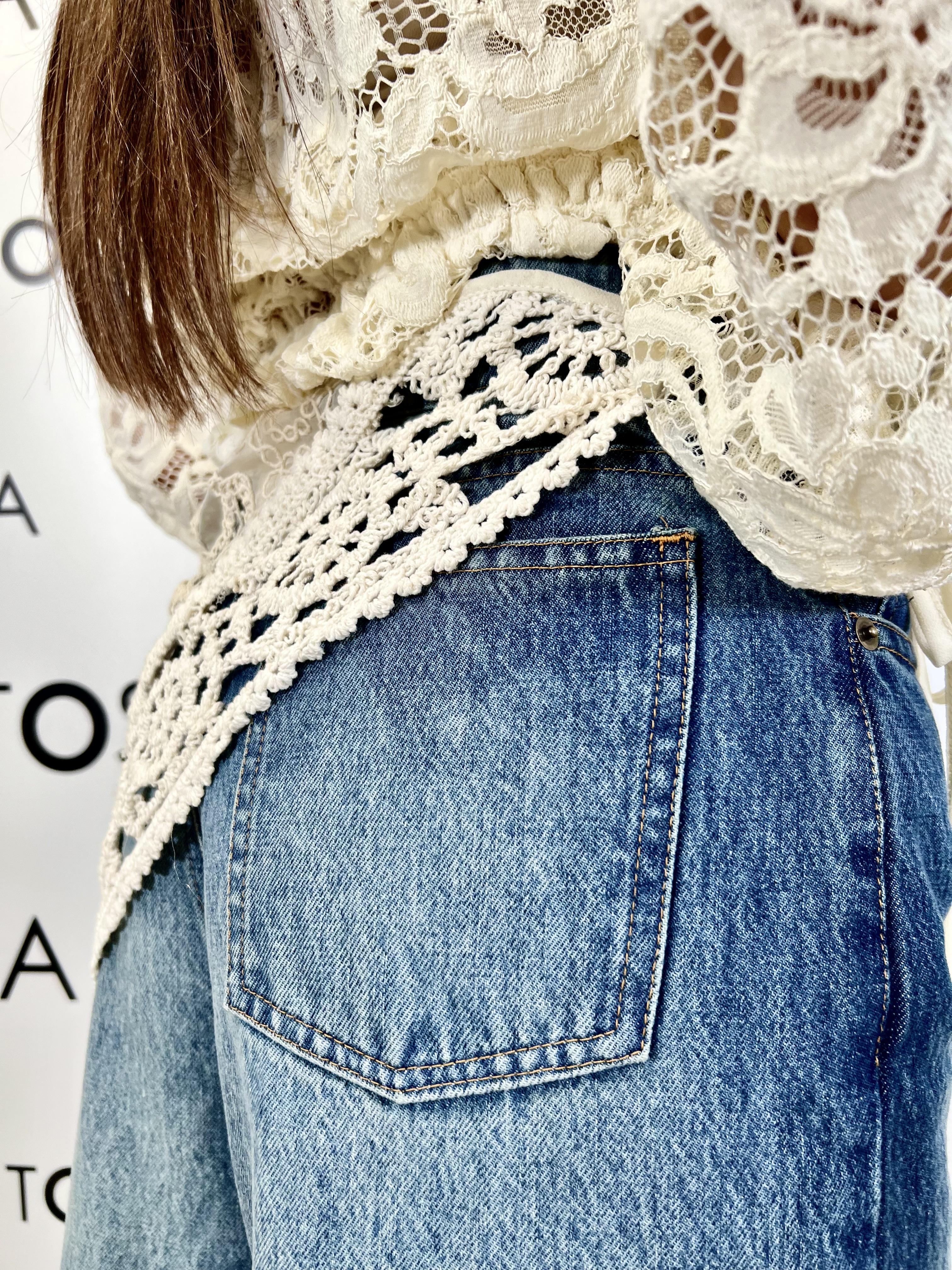 jeans con accessorio in pizzo tensione in HY381DENIM TENSIONE IN
