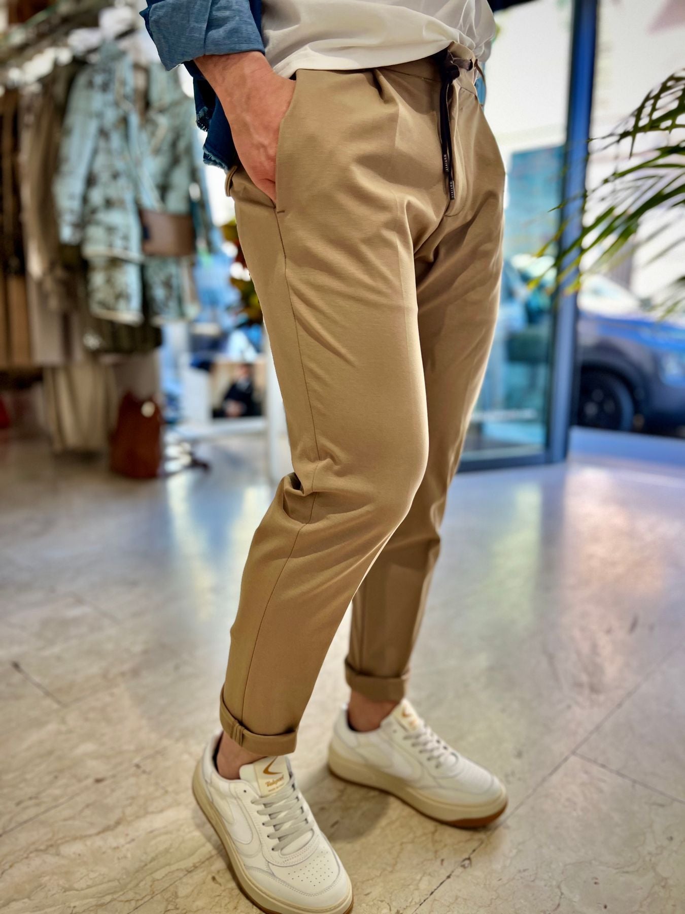 Pantaloni I Soldi Outfit