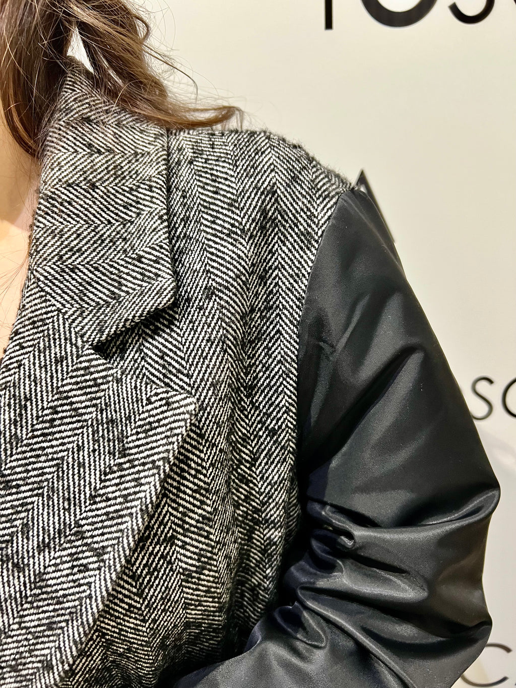 cappotto over lungo in panno e maniche in nylon 