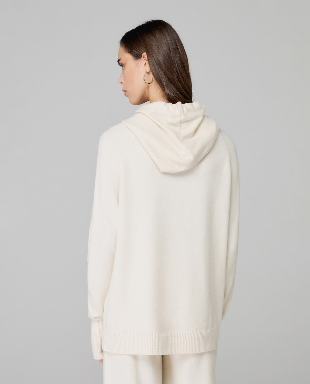 maglia cappuccio raglan con buchi ai polsi bianco burro hinnominate<BR/> 
