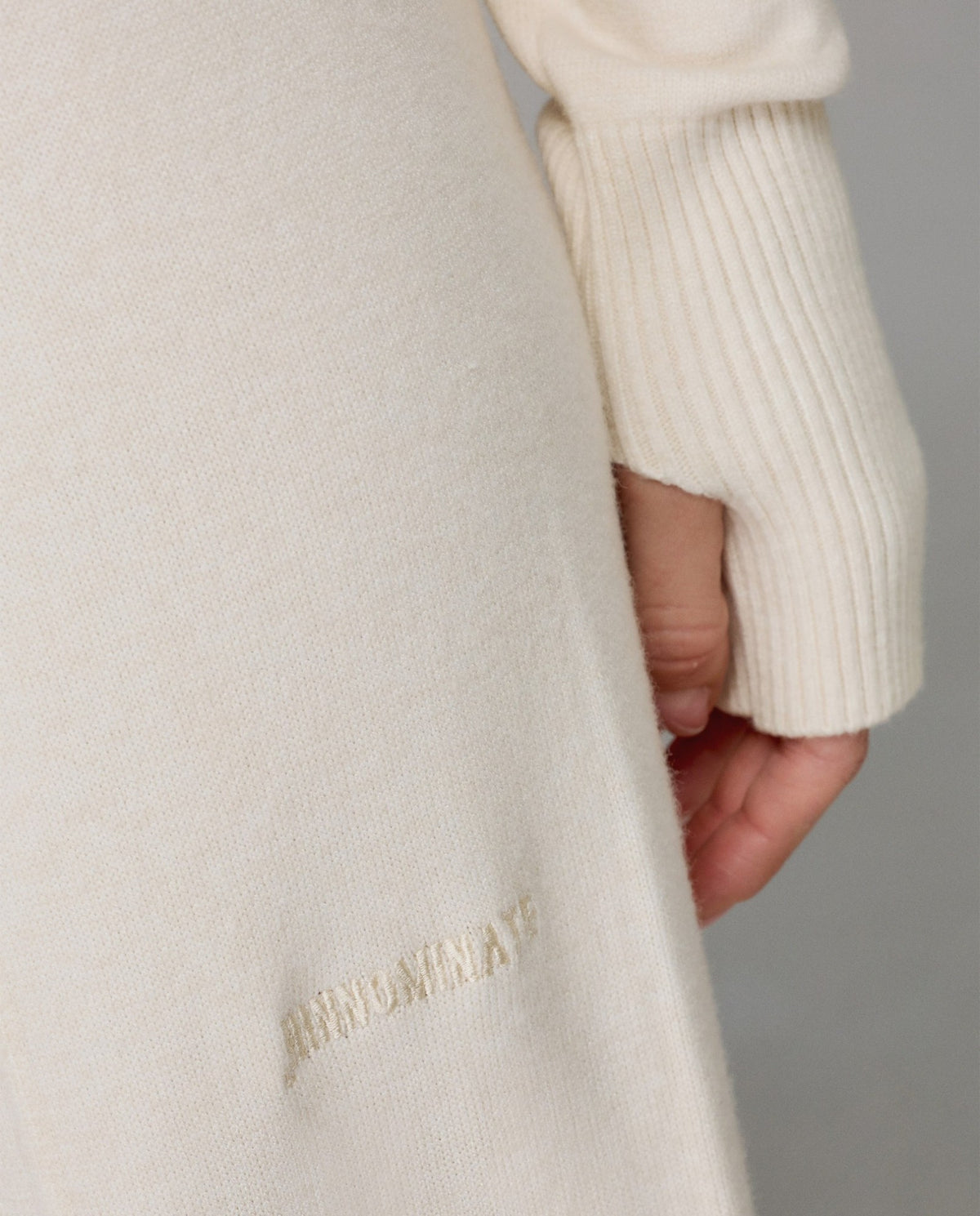 pantalone in maglia a palazzo con nervature bianco burro hinnominate 