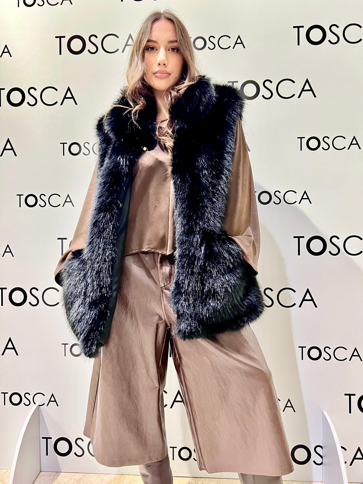 Gilet in ecopelliccia M38F1309-AP1161NERO SOUVENIR