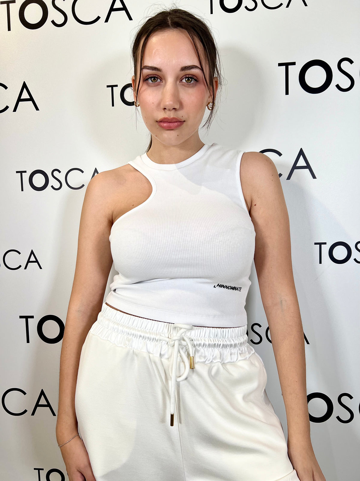 top in costina con apertura  hinnominate 