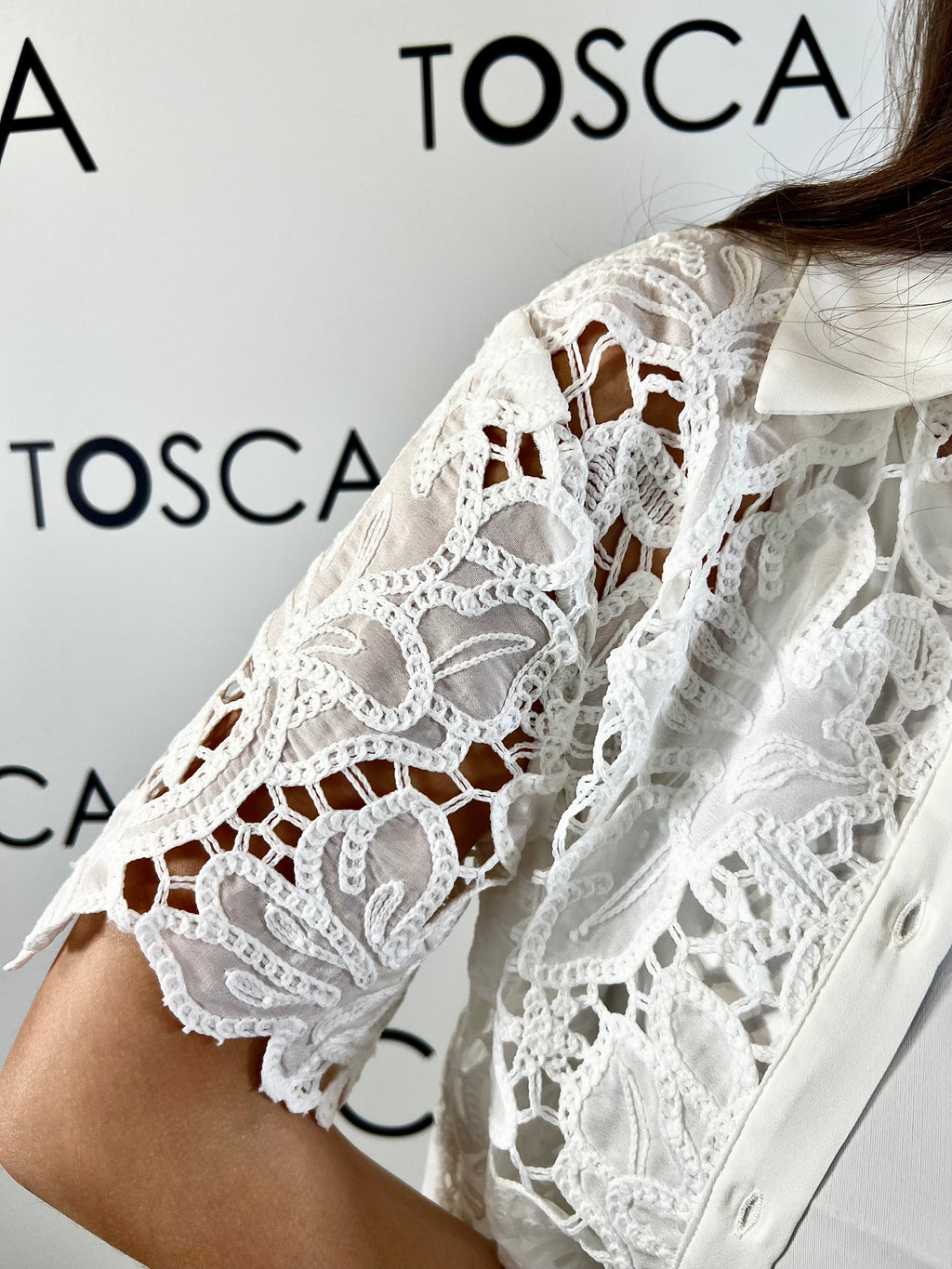 camicia con lavorazione ornamentale e maniche corte silvian heach 