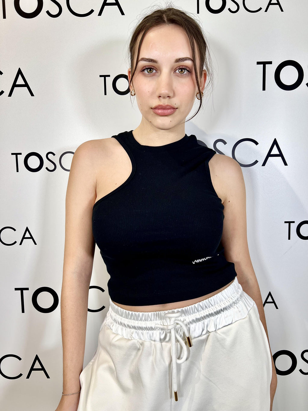 top in costina con apertura  hinnominate 