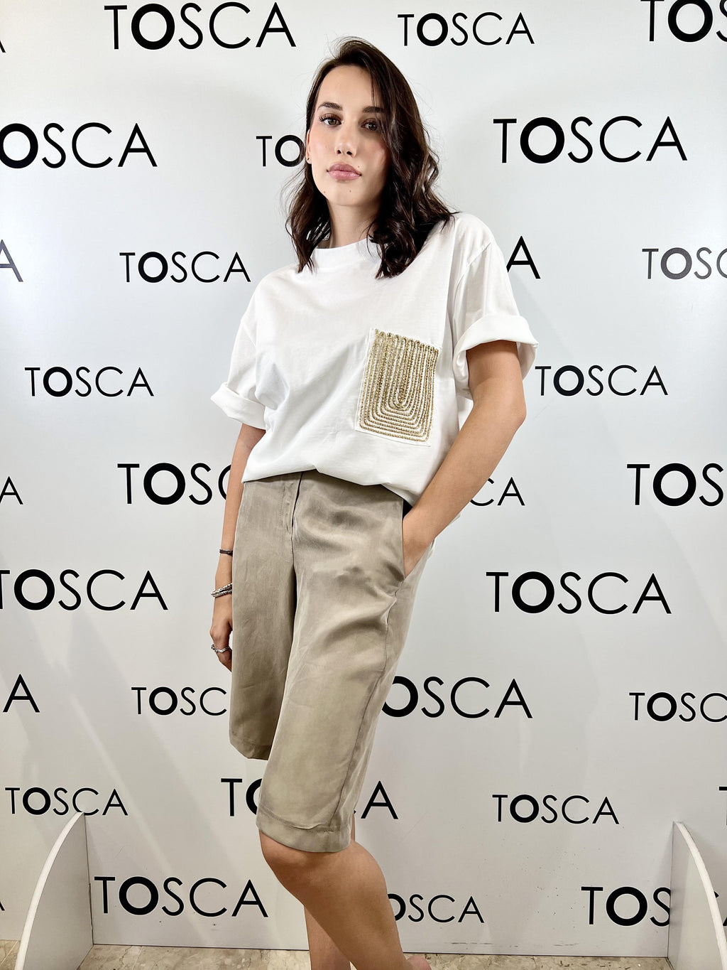 t-shirt con taschino in ricamo tensione in 