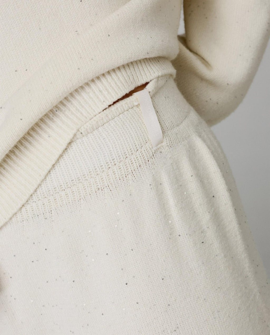 pantalone dritto in maglia con paillettes hinnominate 