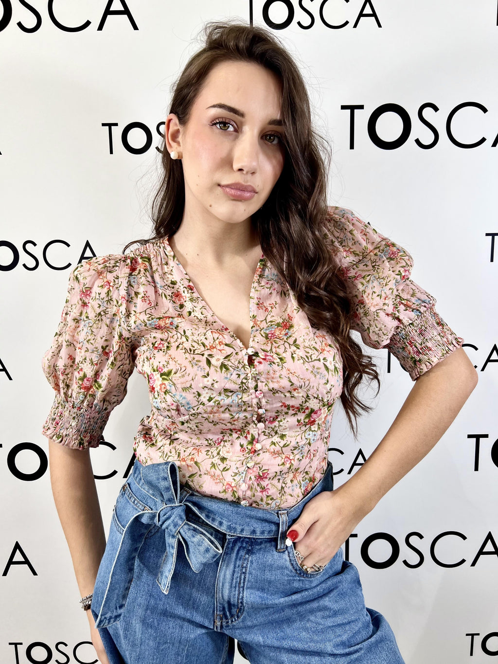 blusa con stampa floreale e design incrociato silvian heach 