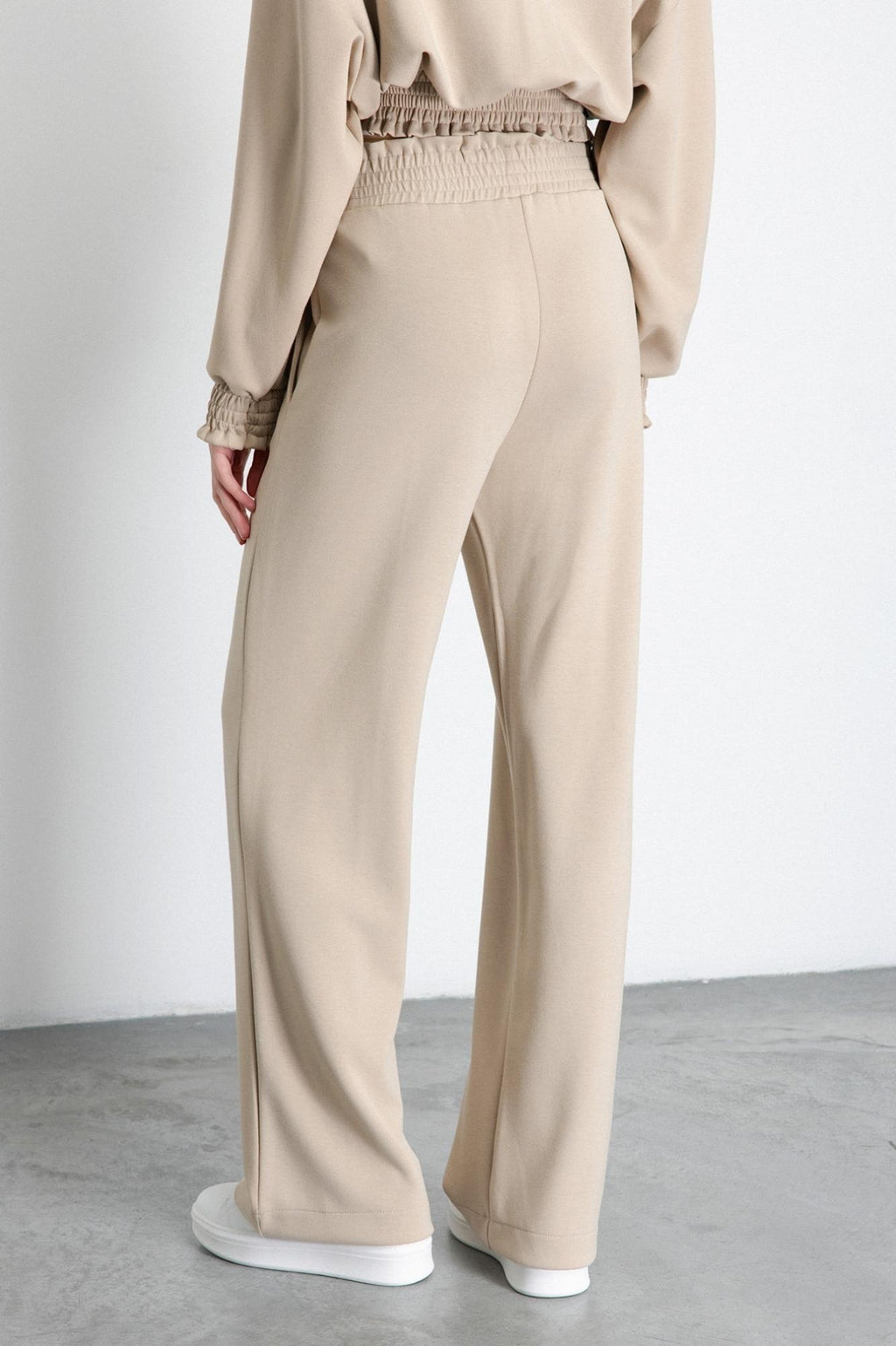 pantalone dritto a vita alta con punto smock cammello gaëlle paris 