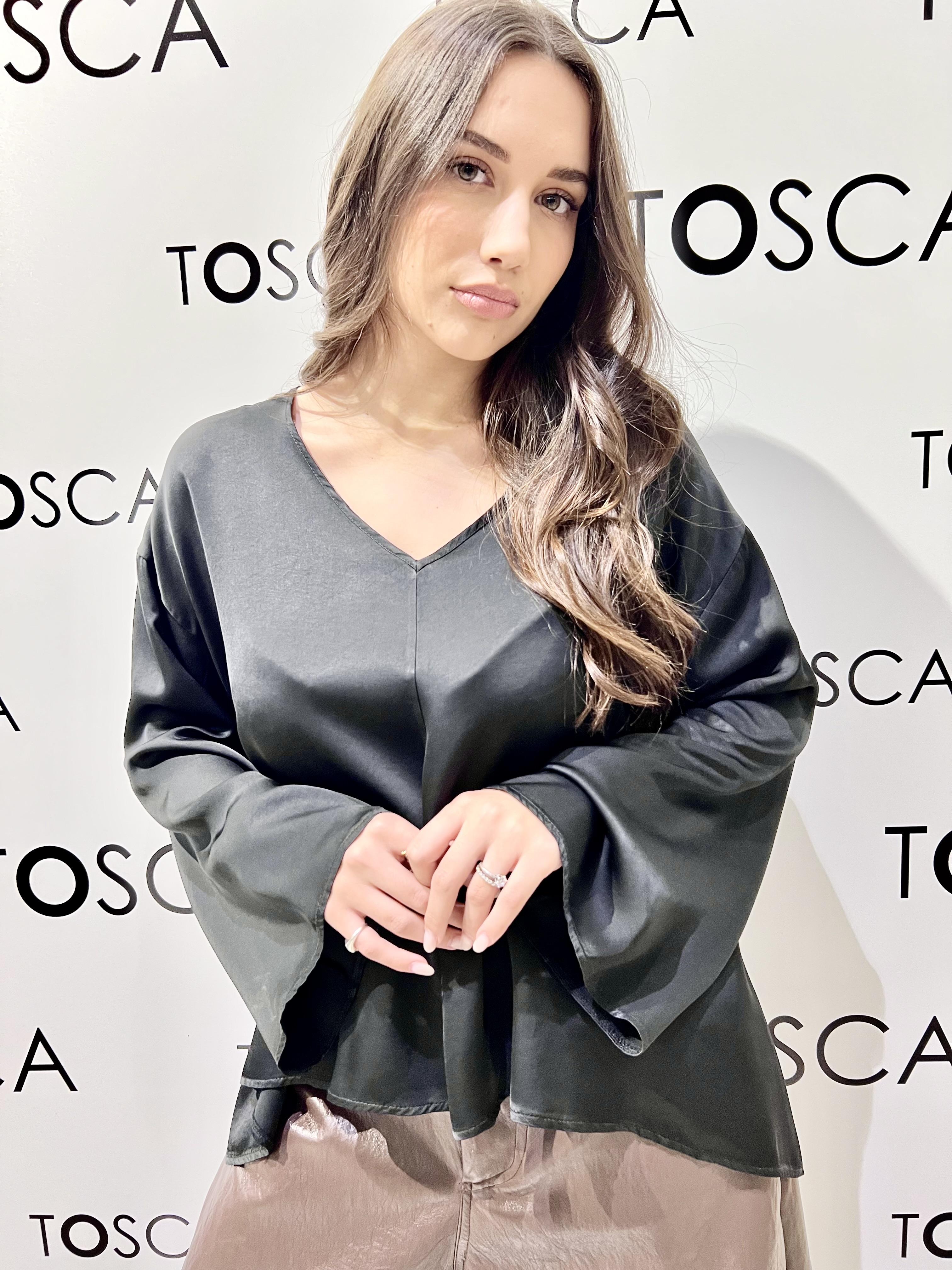 blusa scollo v nero maniche a calle W38F1079-25293V47NERO SOUVENIR