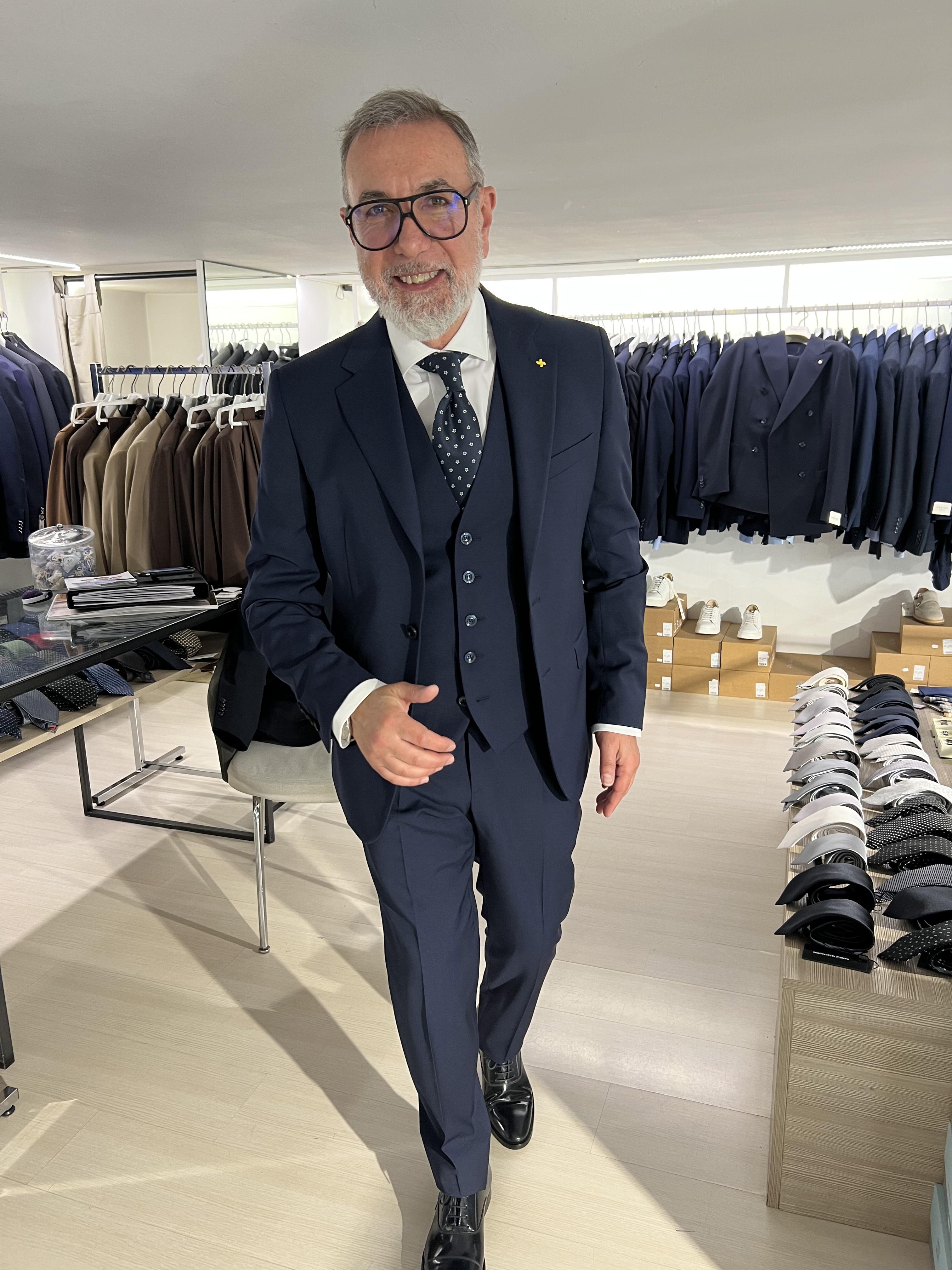 abito con gilet fresco lana alessandro gilles 