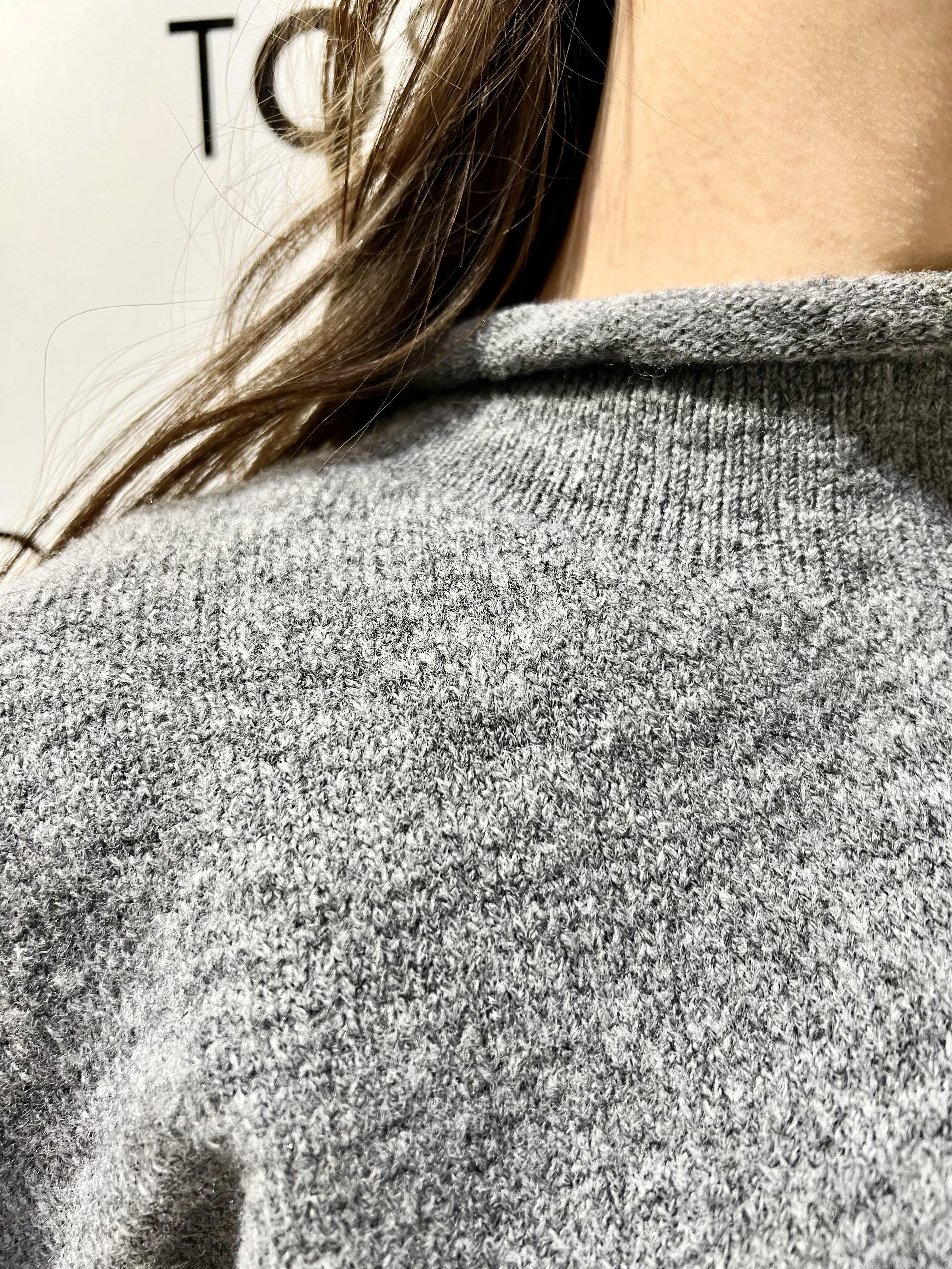pullover paricollo in maglia rasta con collo a cratere 