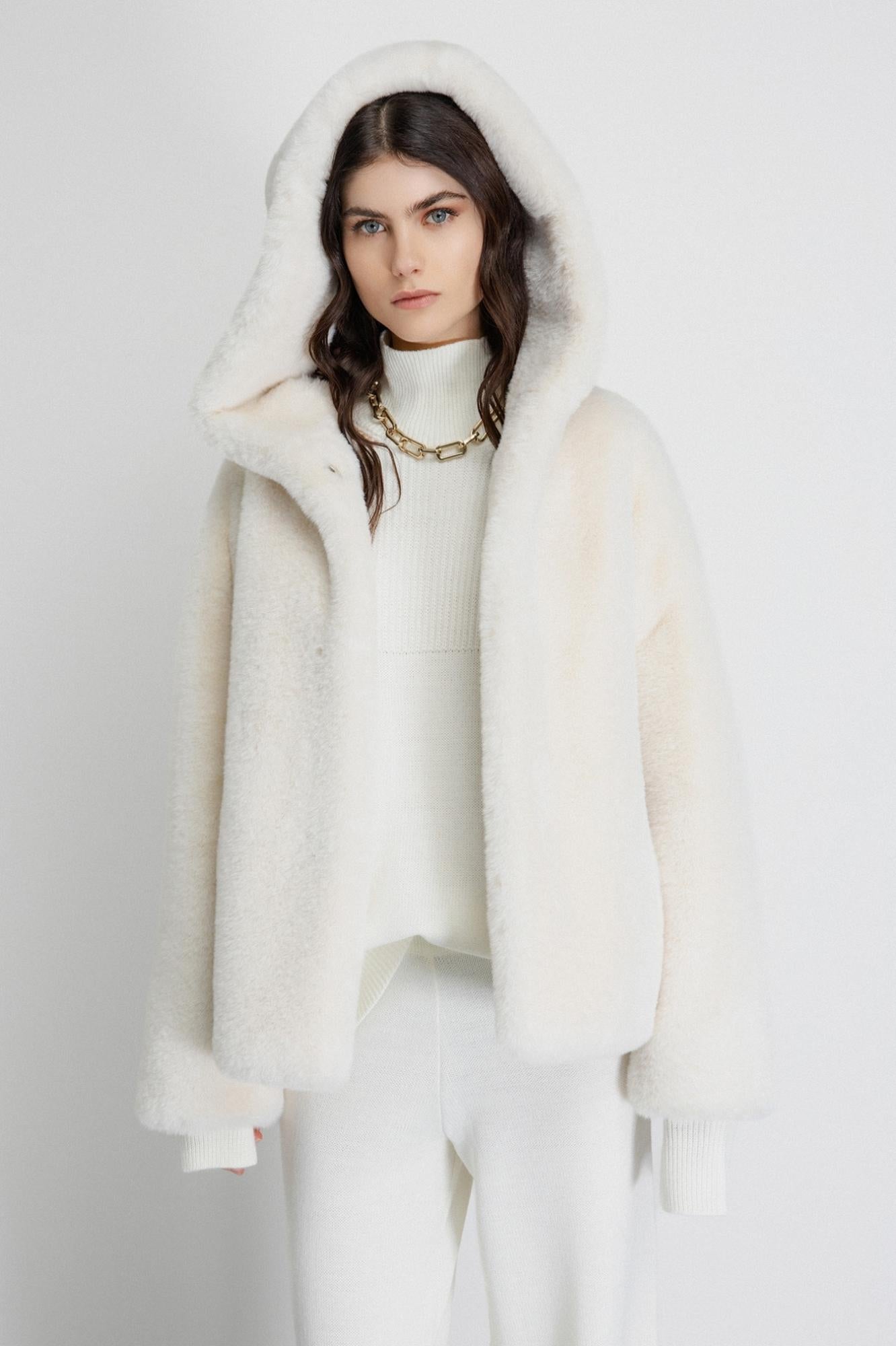 pelliccia manica lunga con cappuccio gaëlle paris GAABW06530MBFI0001AVORIO GAELLE