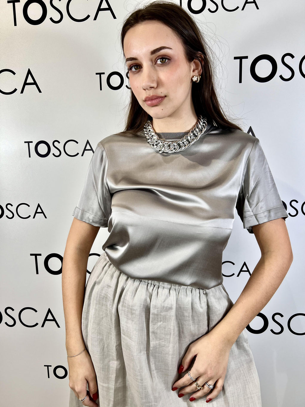 top con finitura uniforme e design essenziale silvian heach 