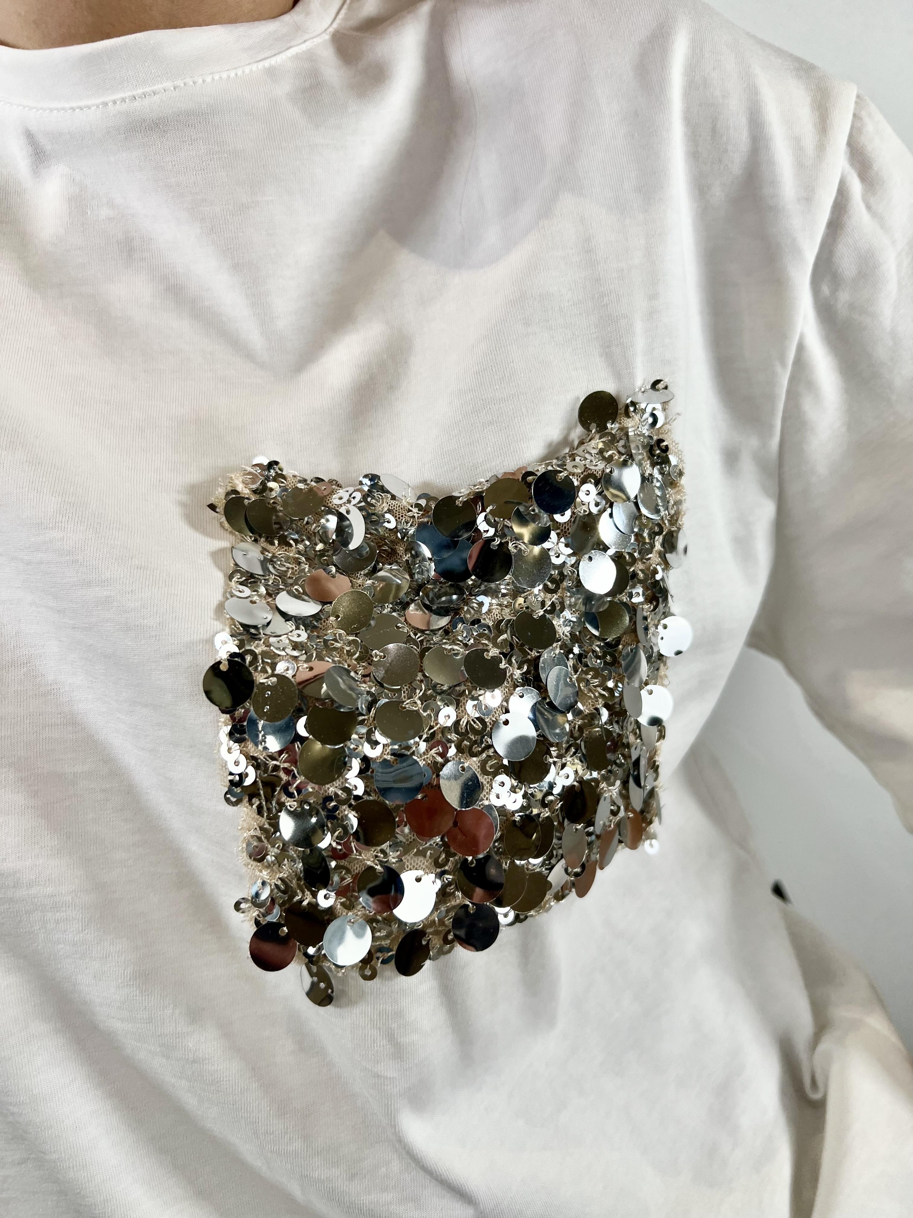 t-shirt con taschino in paillettes tensione in 