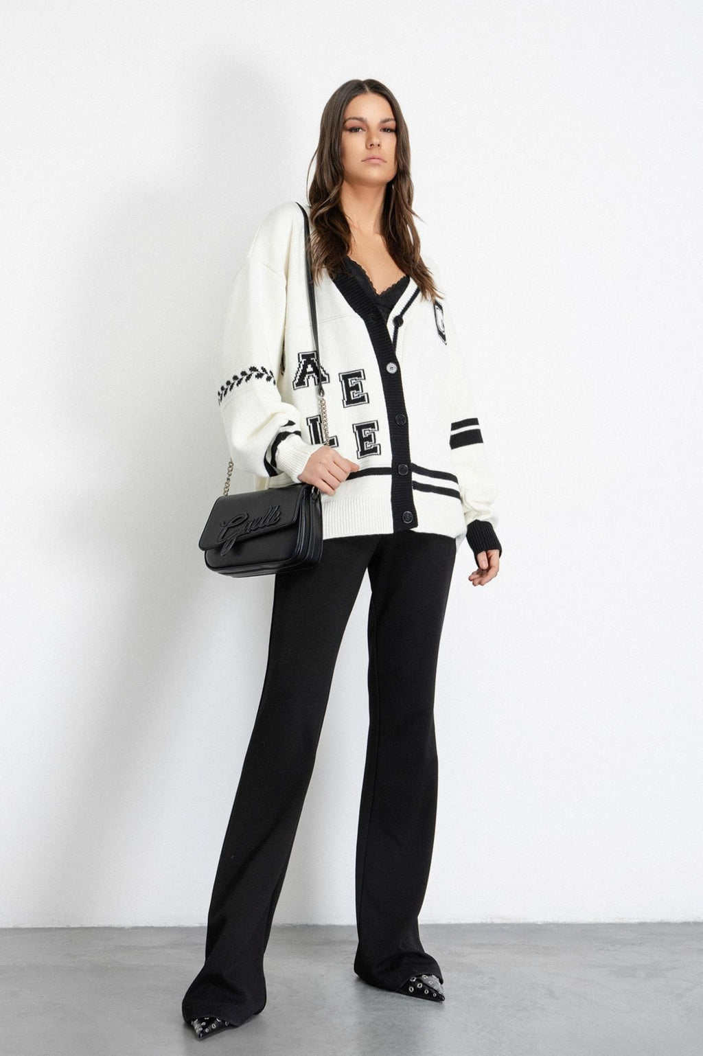 cardigan in maglieria con ricamo logo off white gaëlle paris 