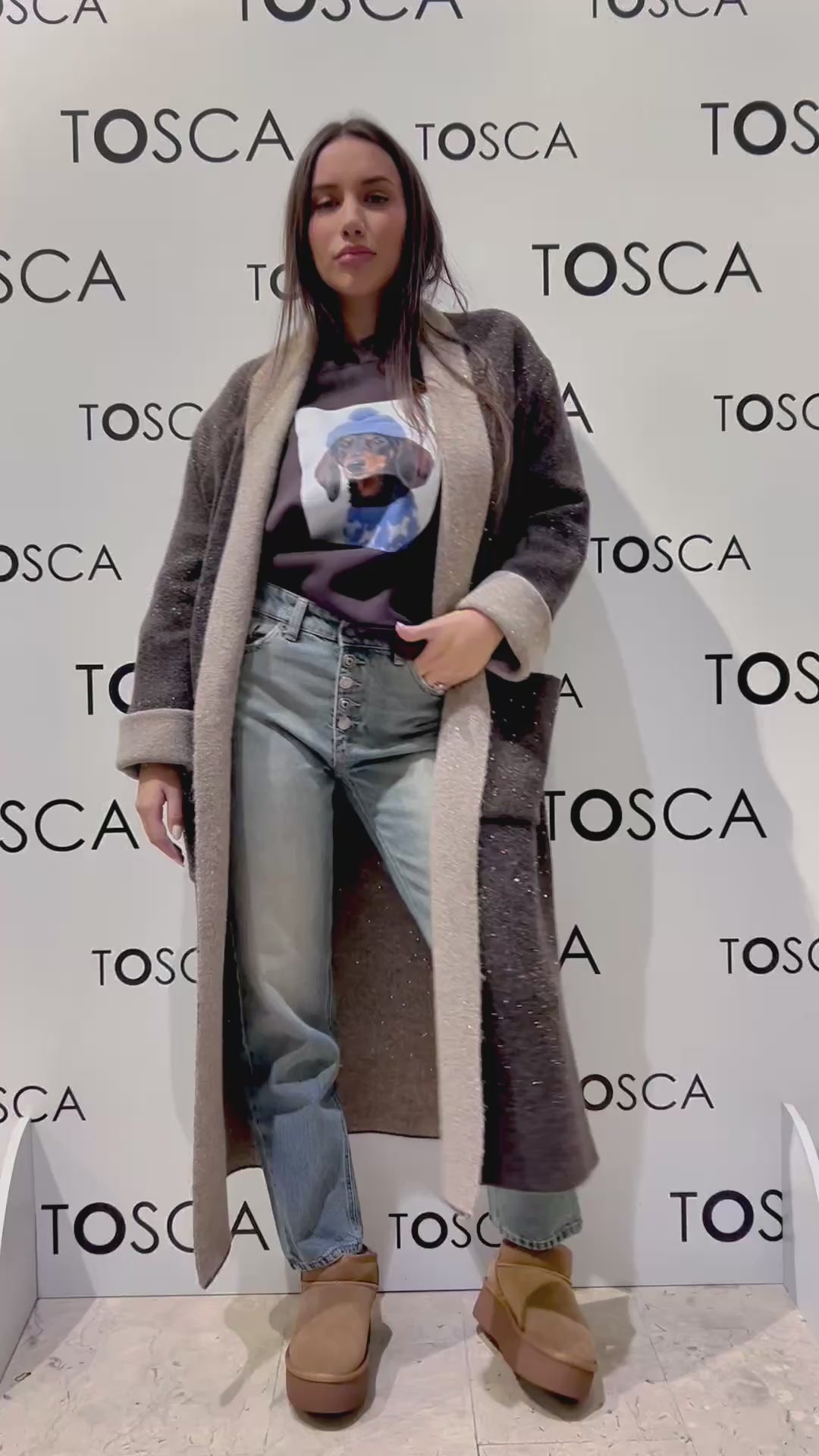 cappotto in maglia e paiilettes con cintura