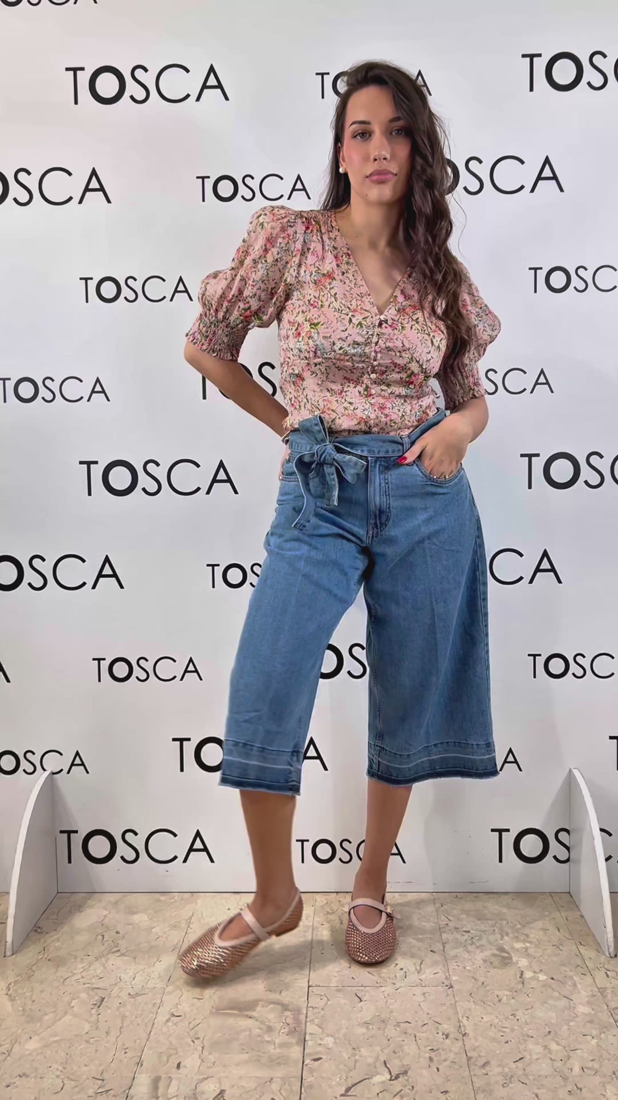 blusa con stampa floreale e design incrociato silvian heach