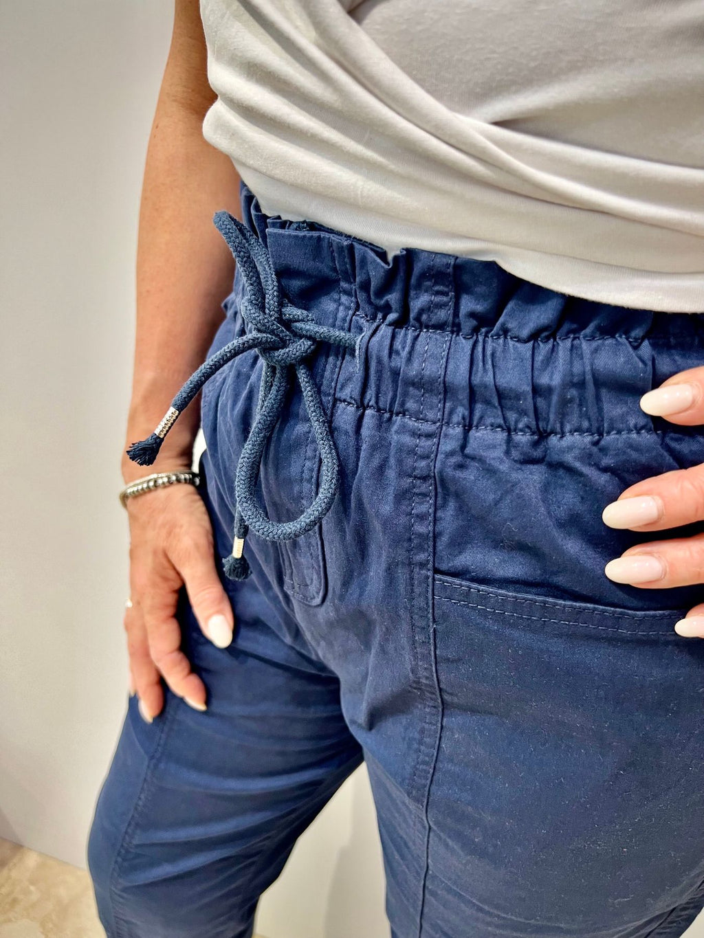 Pantaloni Silvian Heach